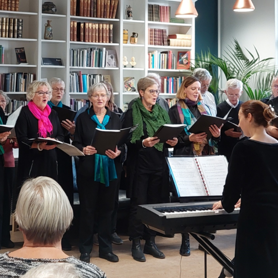 Tønderkoret i bogcaféen på Tønder Bibliotek