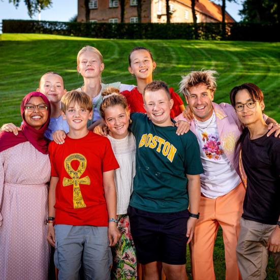 Deltagere og vært på DR's program Den Store Juniorbagdyst