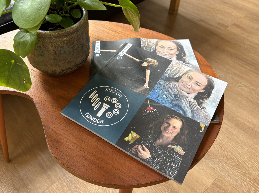 Forsiden på Kultur Tønders efterårskatalog 2025
